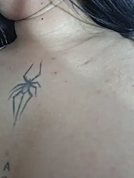 Pokazy przed kamerką – Katia_sweetx