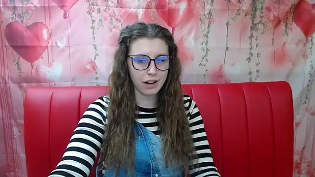 LilianaShine Adlı Modelin Canlı XXX Sohbeti