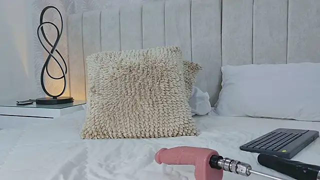 MeganCruzGB's Live XXX Chat