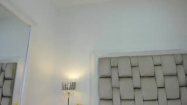 Chat XXX en directo de frehia_dimou