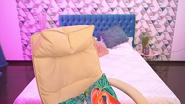 Nicol_Moonnn Webbikameraesitys