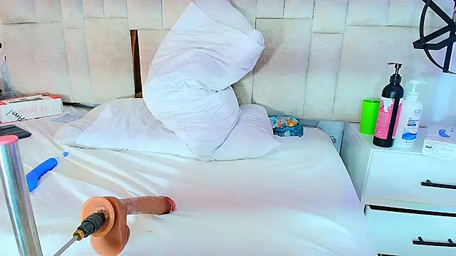 Katey_Curvy01_ Live XXX Chat