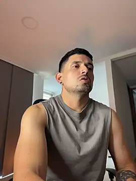 TroyeSavage Show Webcam