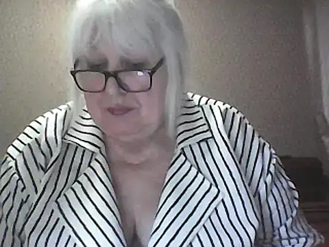 Alexia64231 – Live XXX-chat