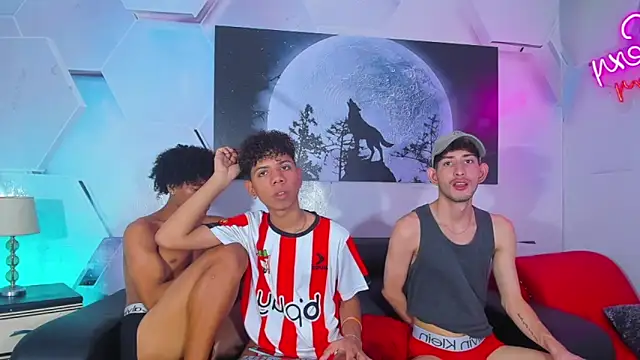 Spicy_guys: διαδικτυακό σόου στην κάμερα