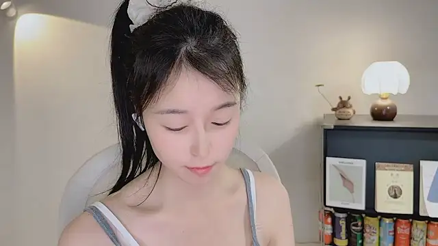 Onechestnut's Live XXX Chat