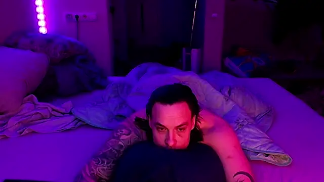 baphomet_from_ice: διαδικτυακό σόου στην κάμερα