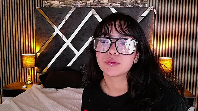 แชท XXX สดของ Amy_channel