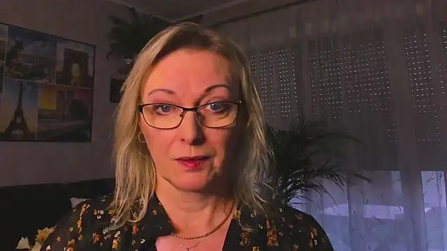 vanessa_chatのウェブカメラショー