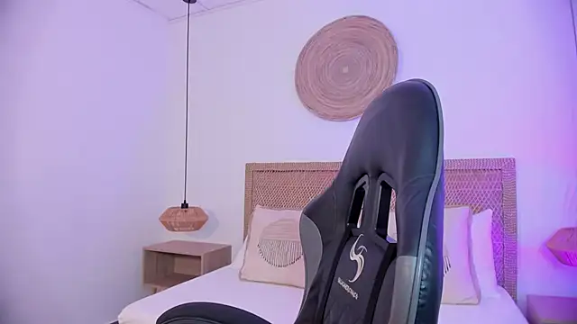 XXX chat uživo modela desireee_