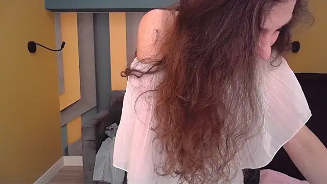 EllaLong's Live XXX Chat