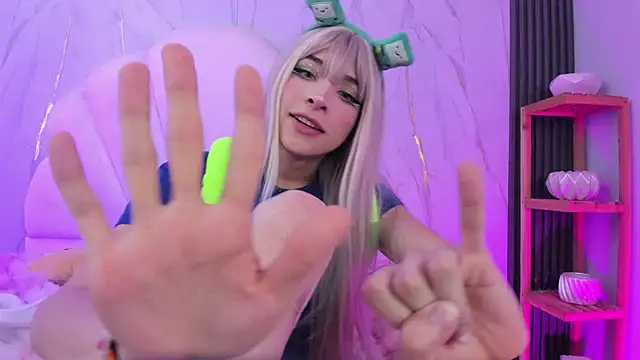 AliiceWonderland_ Adlı Modelin Web Kamerası Şovu