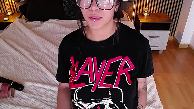 Amy_channel Adlı Modelin Canlı XXX Sohbeti