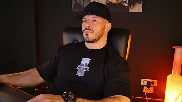 AngeloEric 现场XXX聊天