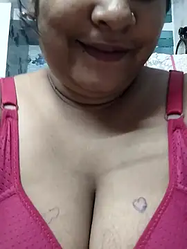 pinkisaha75 Chat XXX in diretta