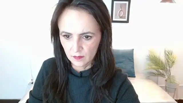 Juliana__lx: απευθείας συνομιλία ΧΧΧ