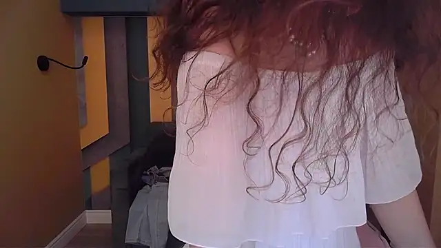 Chat XXX en directo de EllaLong