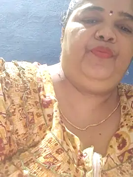 tamilthanushri Adlı Modelin Canlı XXX Sohbeti