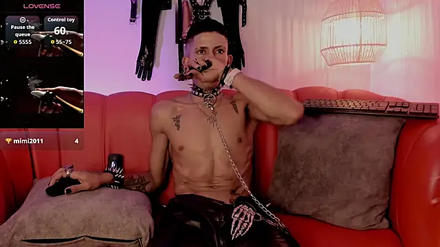 Maximoking26 Show in webcam