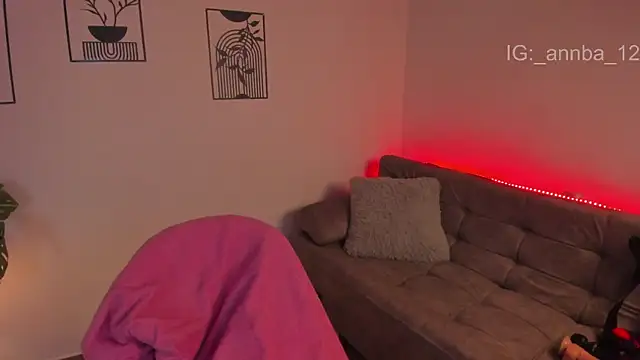 annie_barozzi élő XXX-chatje