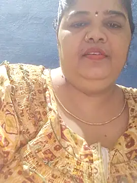 tamilthanushri Adlı Modelin Canlı XXX Sohbeti