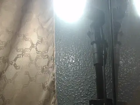 Pokazy przed kamerką – linda_hot0808