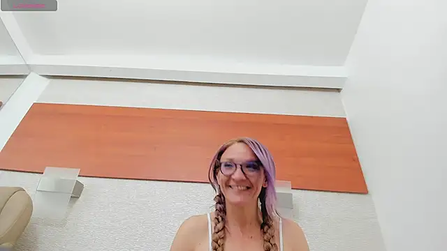 Chat XXX en directo de maddy_cartter