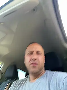 Lecatore80: διαδικτυακό σόου στην κάμερα