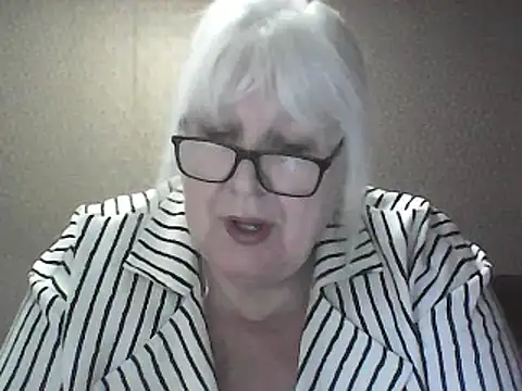 Alexia64231 Show in webcam