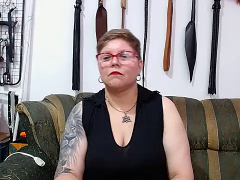 Leah_R's Live XXX Chat