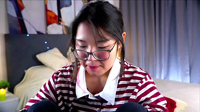 แชท XXX สดของ NelleMihalko