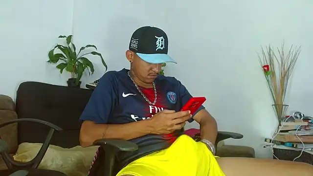 skinny23cm webkamerás műsora