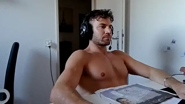 عرض كام alpha-hunk