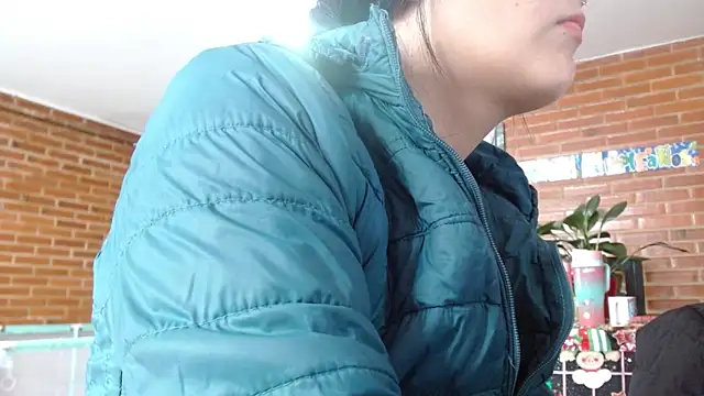 Chat +18 de Lia_rouse04 ao vivo