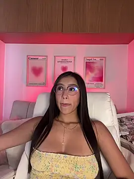 Chat +18 de Gia_Evanss ao vivo