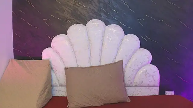 _MiaBrown_ লাইভ XXX চ্যাট