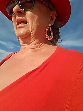 Hot-Muci – webcam-show