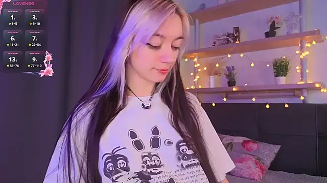 Chat +18 de TristaRoht ao vivo