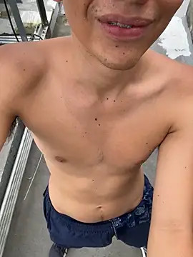 Liam_Moss Adlı Modelin Canlı XXX Sohbeti