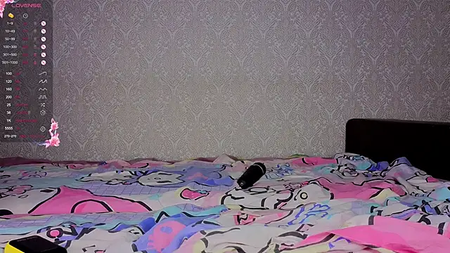 Hi_Kitti Chat XXX live