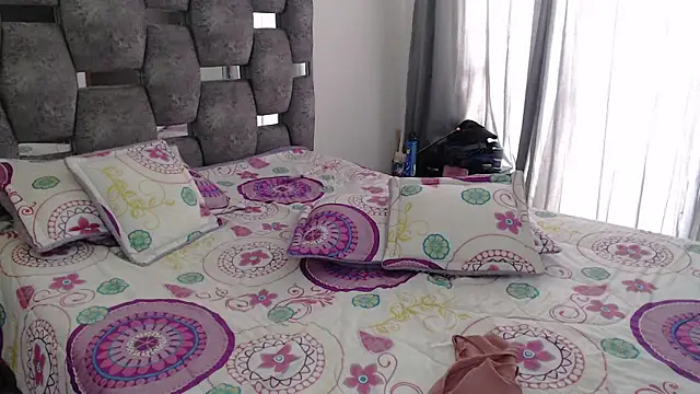 sara_hott_1 Chat XXX live