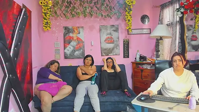 Show modela lesbiancuple na web-kameri