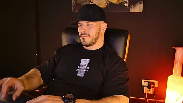 AngeloEric Chat XXX live