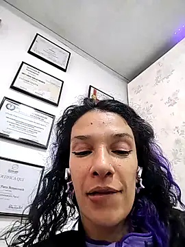 แชท XXX สดของ rebekka_simpson