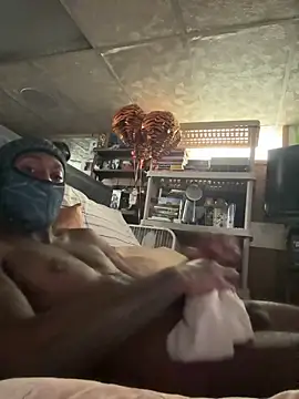 ProveYourLoyalty2 webkamerás műsora