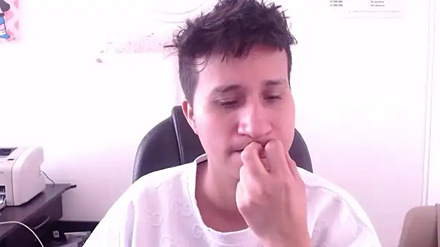 Im_Milan_Rs – Live XXX-chat