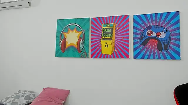 XXX chat uživo modela Santana_maximo