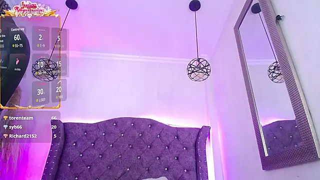 Lizza_Jonesn Webbikameraesitys