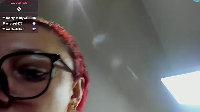 VictoriaPaker élő XXX-chatje