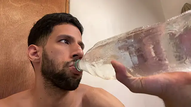 Pokazy przed kamerką – Karim_mansur